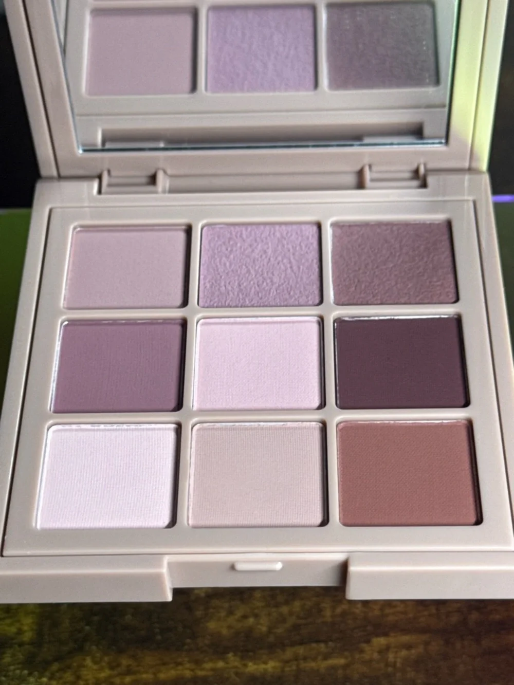N/A huda beauty